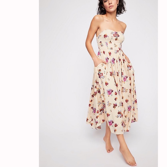 Free People Dresses & Skirts - Free People Bella Babe Printed Midi Dress